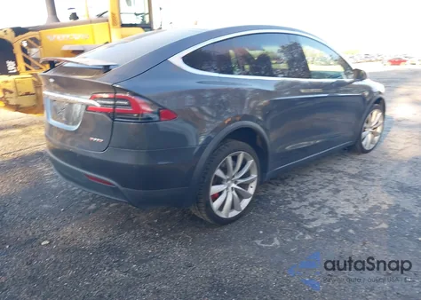 2016 Tesla Model X 75D/P100D/P90D z USA, uszkodzony, nr VIN 5YJXCBE43GFS00850